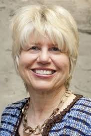 Julie Carnes's Instagram, Twitter & Facebook