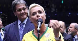 Roberto jefferson surta e aparece armado ameaçando embaixador da china. Filha De Roberto Jefferson Sera Confirmada Candidata A Prefeita Do Rio Epoca