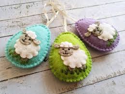 Les oeufs de pâques animaux. Delivery After Easter Decoration De Paques Dagneau Oeufs Etsy Felt Easter Crafts Felt Crafts Easter Embroidery