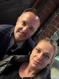 Sooooooooo grateful I got to reunite with my family today!!!! Living far  from everyone is hard sometimes but the love we all have for each never  changes! Love you all soooo much!!!