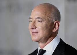 Amazon's Jeff Bezos Announces Move to Miami From Seattle (2)