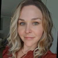 Amanda Longley's Instagram, Twitter & Facebook