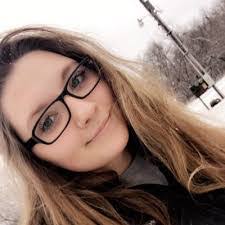 Elise Stuart's Instagram, Twitter & Facebook