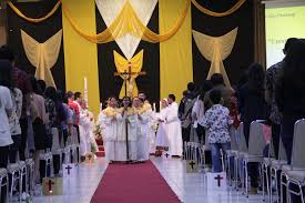 Oleh karena itu, saat tuguran kamis putih, umat katolik akan diundang untuk mengheningkan diri. Sepenggal Cerita Tentang Paskah 2019 Campus Ministry Universitas Sanata Dharma