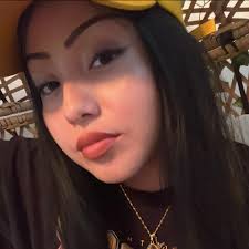 Houseplant Enthusiasts Seeking Pen Pals for Plant Discussions