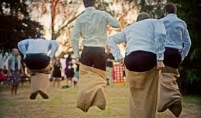 El repertorio de juegos mexicanos también incluye variantes de juegos que juegan niños de todo el mundo. Juegos De Boda 20 Juegos Divertidos Para Tu Fiesta