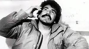Stream new music from rafael caro quintero for free on audiomack, including the latest songs, albums, mixtapes and playlists. Rafael Caro Quintero La Declaracion De Amor Que Hundio 28 Anos En La Carcel A El Principe Del Narcotrafico Cartel De Guadalajara Mexico La Republica