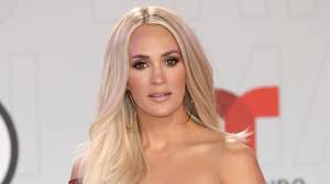 Underwood stepped out to the annual awards show. Carrie Underwood S New Look Stuns At 2021 Latin Amas Youtube