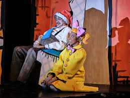 Skiljer lögn från sanning strunt från vettigt prat. Karl Bertil Jonssons Julafton 2018 Uppsala Stadsteater