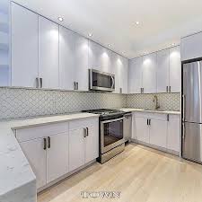 Nice White Cabinets And Formica Laminate Kitchen By Apex Kitchens We Re In Love With Laminate Kitchen Kitchen Cabinet Design Formica Laminate Countertops