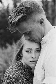 Black And White Couple Maternity Shoot Black And White Film Couple S Session Real Weddings Oncewed Com Couple Photography Black And White Couples Black And White Film