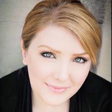 On the Wings of Dragons: Scott, Terrie M: 9781652883111: Amazon.com: Books