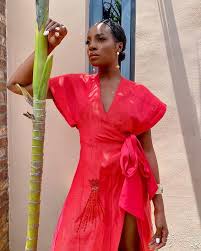 Most beautiful female singers top 100. Top 10 Most Beautiful Female Nigerian Musician At The Moment