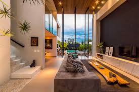 Decorador, arquiteto ou designer de interiores, qual escolher contratar decorador é muito caro? Modern Brazilian Home Taking An Elegant Approach To Design Freshome Com Contemporary Interior Design Living Room Contemporary Interior Design House Design