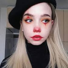 Maddie Doucet's Instagram, Twitter & Facebook