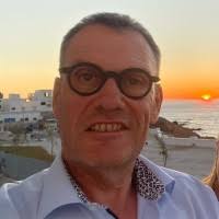 2800+ "Husson" profiles