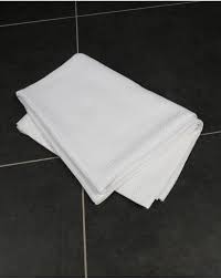 Avec un tissage en nid d'abeille 15 à 20% dû aux alvéoles. Drap De Bain Blanc En Nid D Abeille Microfibre Espace Bain