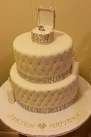 Engagement rings for couples with diamond are the mostly chosen designs among the couples. Ring Box Cake Google Search Engagement Party Cake Engagement Cakes Engagement Cake Design
