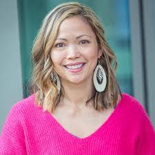 Linda Lear's Instagram, Twitter & Facebook