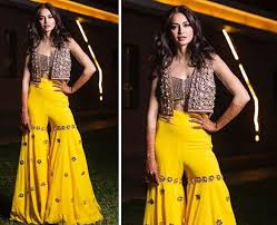 Wear the proper size clothing. Bid Adieu To Camel Toes In Desi Sharara With These Easy Tips