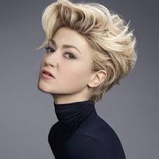 Mandy Beard's Instagram, Twitter & Facebook