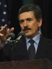 Clinton apologizes in cable car accident