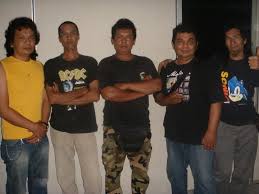 We did not find results for: Band Rock Melayu Pulau Pinang Malaysia Seroja Era 80an Saya Dan Komunitas Pencinta Musik Rock Melayu