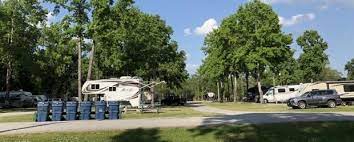 This location is charleston's only campground facility, and is surrounded by shopping, historic plantations, downtown historic charleston and beaches. Oak Plantation Campground Charleston South Carolina Womo Abenteuer