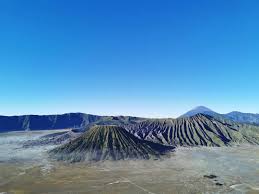 Download lagu badai biru mp3 dan mp4. April Ini Bunga Verbena Di Semeru Sedang Mekar Mekarnya Sangat Cantik