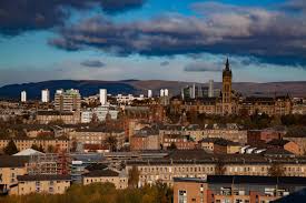 Glasgow (/ ˈ ɡ l æ z ɡ oʊ / or uk: Shotlandiya Glazgo Panorama Goroda Na Zakate National Geographic Rossiya Krasota Mira V Kazhdom Kadre