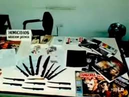 Es utilizado por el personaje principal de la historia, john kramer. La Macabra Historia De Los Jovenes Que Inventaron Un Atroz Juego Y Salieron A Matar Al Mas Tonto Infobae