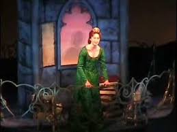 I Know It S Today September 2008 On Seattle S Closing Night Sutton Foster Is Grown Up Princess Fiona Sutton Foster The Fosters Shrek