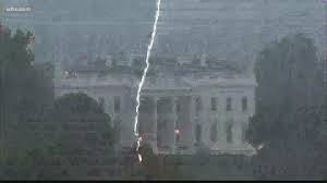lightning strike near White House ...