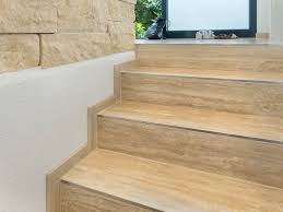 Im innenraum angelegte geflieste treppen wirken exklusiv und verleiten wohnräume einen besonderen charme. Travertin Fliesen Natura Jonastone Naturstein Hier Bestellen