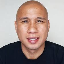 Edmund Dante's Instagram, Twitter & Facebook