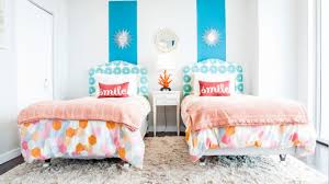 Designing a teen boy bedroom is rather a difficult task because it's not easy to please a teenager, to make the room functional. Shared Boys Bedroom Decor Ideas 35 Shared Kids Room Design Ideas Hgtv Surfing Safari Sharks Beach And Nautical Boats And Pirate Ships Jungle Hogomorro