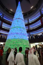A Christmas Tree Dubai Style Unusual Christmas Trees Christmas Worldwide Xmas Tree Lights