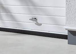 Porte de garage isolante castorama. Bas De Porte De Garage Alu Brosse Diall Argent 125 Cm Castorama