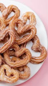 Churros En Petit Cœur Recette Recipe Dessert Recipes Yummy Food Dessert Food Recipies