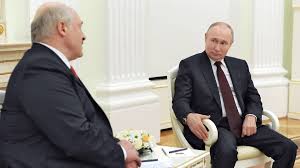Президент россии владимир путин и его белорусский коллега александр лукашенко. Putin Primet Lukashenko 28 Maya V Sochi Novosti Mir Kommersant
