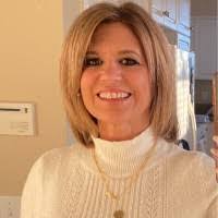 Lisa Duquette's Instagram, Twitter & Facebook