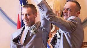 See more of 4 mariages pour 1 lune de miel on facebook. 4 Mariages Pour 1 Lune De Miel Un Couple Gay Nordiste Parmi Les Candidats Lci
