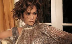 Zendaya is such a frequent user of wigs, weaves, and extensions, she even made a whole youtube video explaining the difference between the three. Jennifer Lopez Curly Hair Hd Wallpapers Free Download Wallpaperbetter