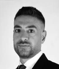 من هو عمرو أمين مصري؟