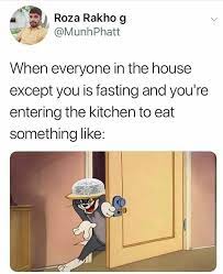 Me Right Now It S Ramadan Funny Instagram Memes Muslim Meme Arabic Memes