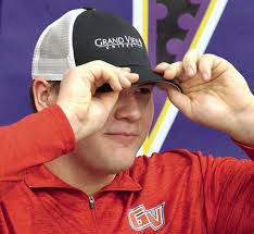 Oelwein Booster Club honors multiple athletes