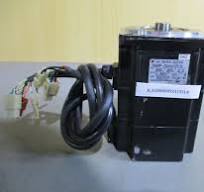 中古 YASKAWA AC Servo Motor SGMP-02AWYR12 200W(KAHR60531C014)