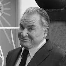 Ja, es ist, wie es ist. Wir sind traurig aber vor allem sehr dankbar für 20  tolle Staffeln, die wir für Euch machen durften.