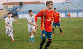Atletico madrid squad goalkeeper age; Robert Navarro Y Benat Turrientes Convocados Con La Sub 18