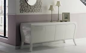 Konsol modellerini salon ve oturma odalarınızın yanı sıra antre alanlarında da kullanabilirsiniz. Modern Konsol Modelleri Mobilya Ve Dekorasyon